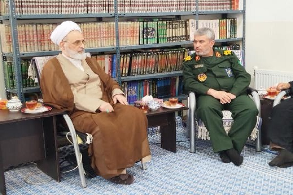 دیدار فرمانده سپاه الغدیر با آیت الله اعرافی نماینده خبرگان رهبری+ تصاویر