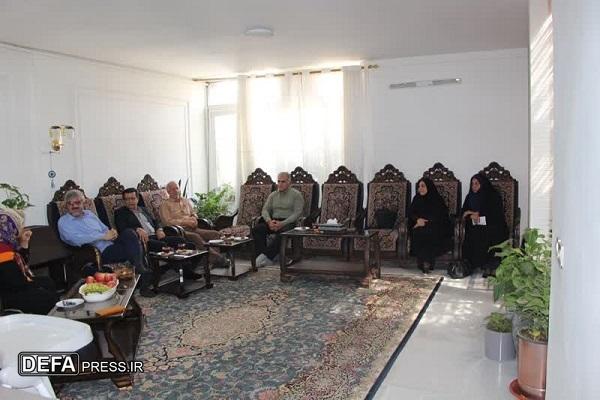 همسران شهدا ستون‌های استوار خانواده و پاسداران فرهنگ ایثار هستند