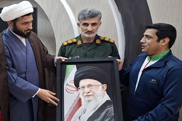 تقدیر فرمانده ناحیه مقاومت بسیج امام علی (ع) اهواز از قهرمانان ورزشی
