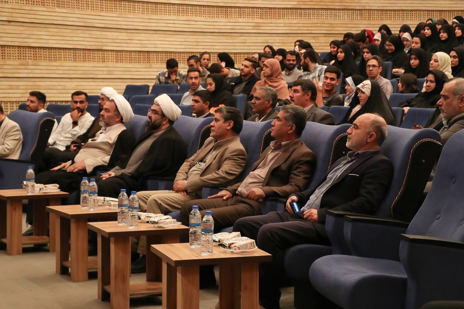 اعزام بیش از ۵۰۰ دانشگاهی فارس به عمره/ سهمیه استان ۲ برابر شد