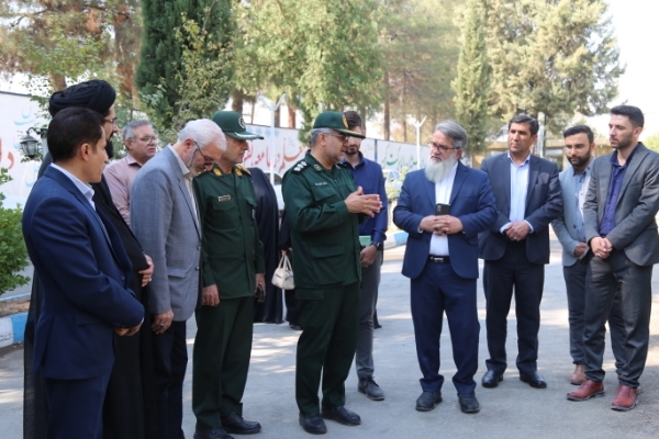 تصاویر/ بازدید مسئولان از محل جانمایی تدفین شهید گمنام در دانشگاه فرهنگیان کهگیلویه و بویراحمد