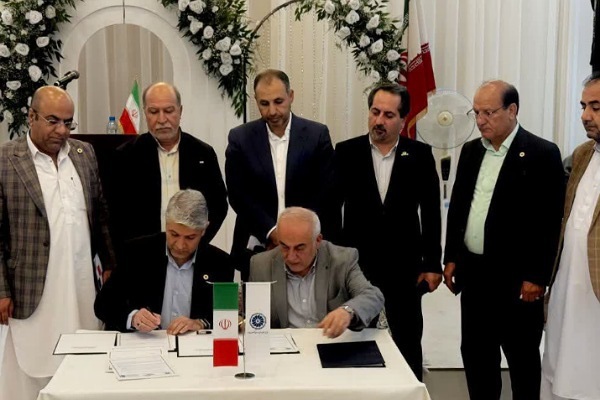 امضا تفاهم‌نامه سه جانبه بین معاونت امور بین‌الملل اتاق بازرگانی ایران، اتاق بازرگانی بیرجند و اتاق مشترک ایران و افغانستان