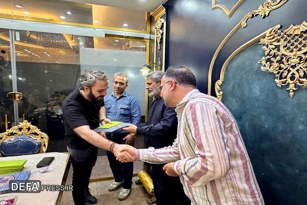 تجلیل دبیر جشنواره مقاومت استان همدان از مدیر امور هنری اداره‌کل حفظ آثار و نشر ارزش‌های دفاع مقدس استان + تصاویر