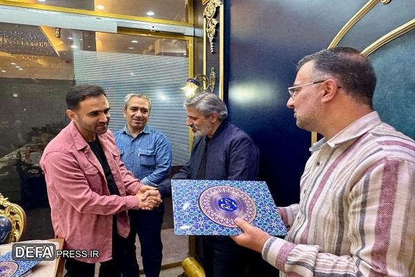 تجلیل دبیر جشنواره مقاومت استان همدان از مدیر امور هنری اداره‌کل حفظ آثار و نشر ارزش‌های دفاع مقدس استان + تصاویر