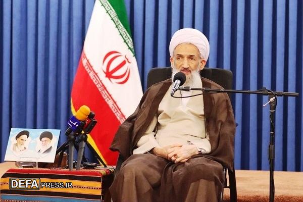آیت الله محمدی لائینی: رزمندگان پرچم‌داران جنگ نرم و فرهنگی باشند