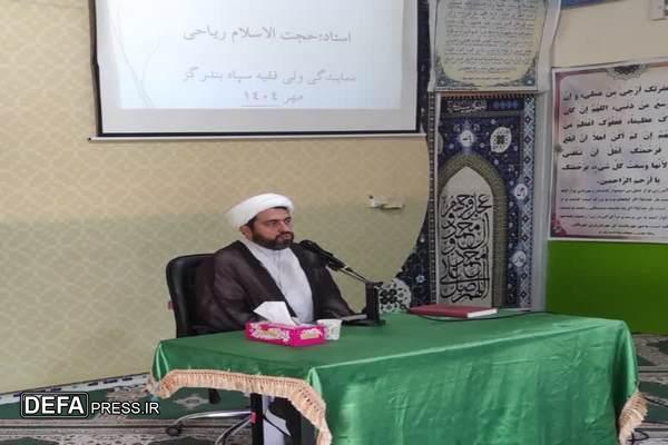 راه نجات انسان‌ها در دو راهی‌های زندگی ، تقواست