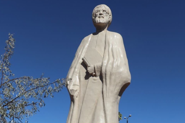 رونمایی از تندیس آیت‌الله طالقانی در طالقان