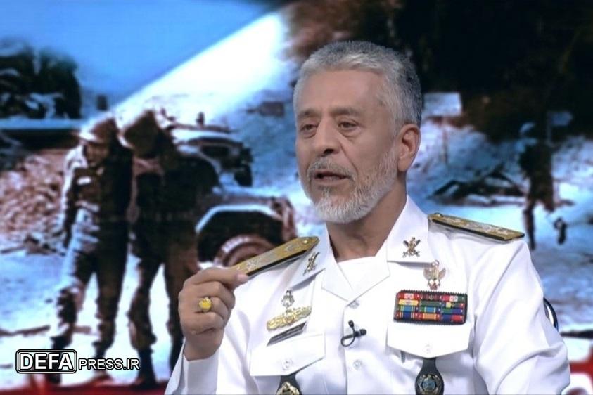 دریادار سیاری: تا زمانی که آماده جنگ باشیم، صلح برقرار خواهد بود/ مردم، رکن اساسی دفاع هستند