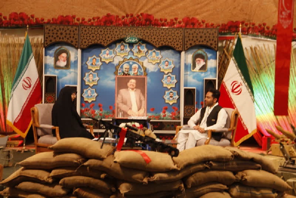 تصاویر/ برنامه تلویزیونی «دلیران ایران» بمناسبت گرامیداشت چهل و پنجمین سالگرد هفته دفاع مقدس در زاهدان