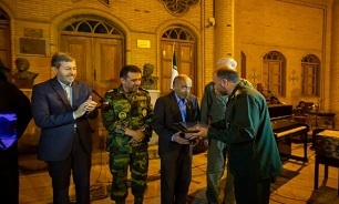 تصاویر/ مراسم رونمایی از کتاب خاطرات سرهنگ خلبان «آرتیم ملیکیان»