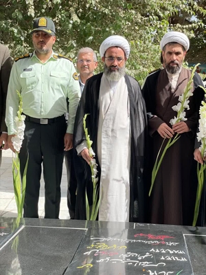 مزار شهدای نظرآباد گلباران شد