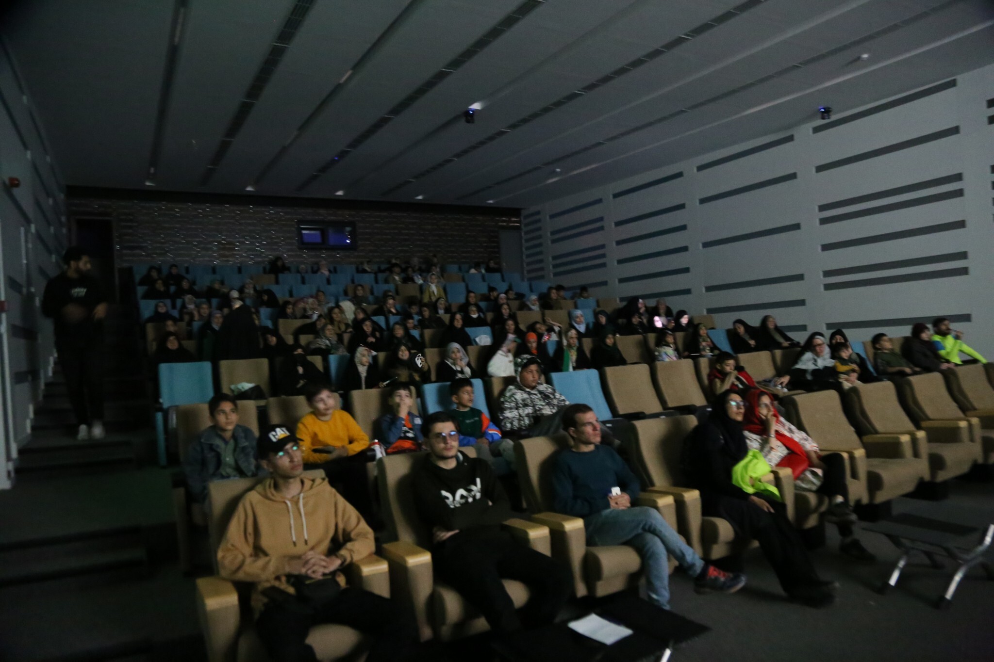 فیلم/ بازدید زنجانی‌ها از موزه در هفته دفاع مقدس