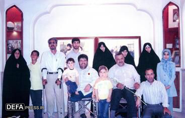 زندگی عادی یک جانباز با دو پا و یک دست قطع‌شده