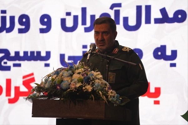 ورزشکاران، قهرمانان امروز و مدافعان فردای هویت ملی هستند