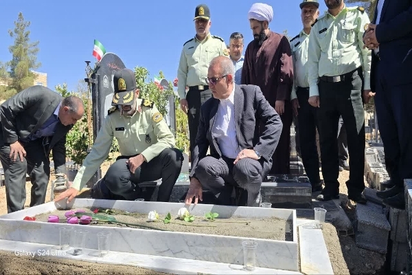 تجدید میثاق مسئولان کهگیلویه و بویراحمد با آرمان‌های شهدا در هفته دفاع مقدس+ تصاویر