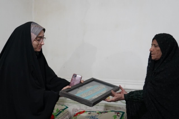 دیدار بسیج دانشجویی دانشگاه علوم پزشکی یاسوج با خانواده شهدا + تصاویر