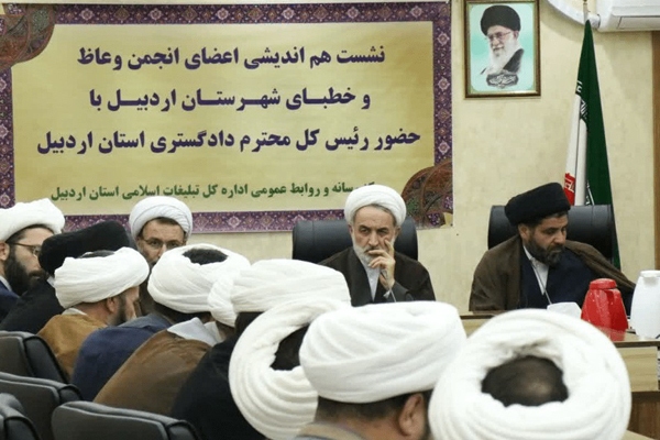 ضرورت حضور فعال جامعه روحانیت در مقابله با تهاجم فرهنگی