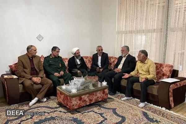 دیدار امام جمعه و مسئولان شهرستان نظرآباد با آزاده جانباز سرافراز
