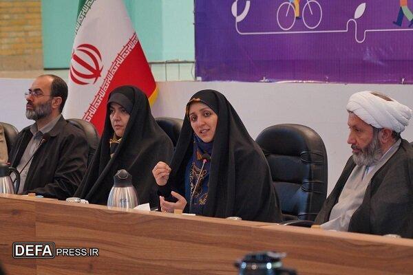 بهروز آذر: دستاورد‌های زنان ایران را بدون لکنت به جهانیان معرفی می‌کنیم