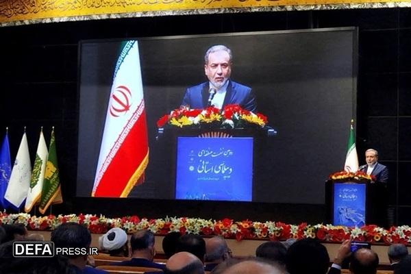 عراقچی: استان‌های مرزی ‌تعاملات‌ سیاسی مؤثر با کشورهای همسایه داشته باشند
