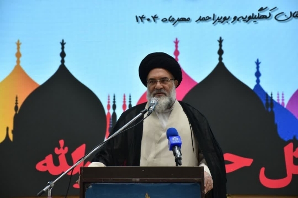 حلقات صالحین در مساجد باید تقویت شوند