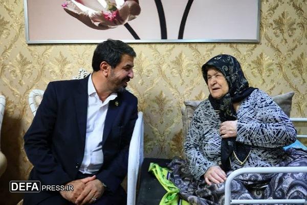 دیدار استاندار همدان با خانواده ایثارگران + تصاویر