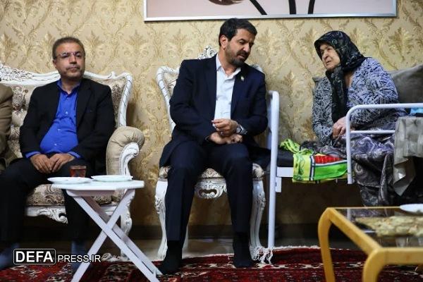 دیدار استاندار همدان با خانواده ایثارگران + تصاویر