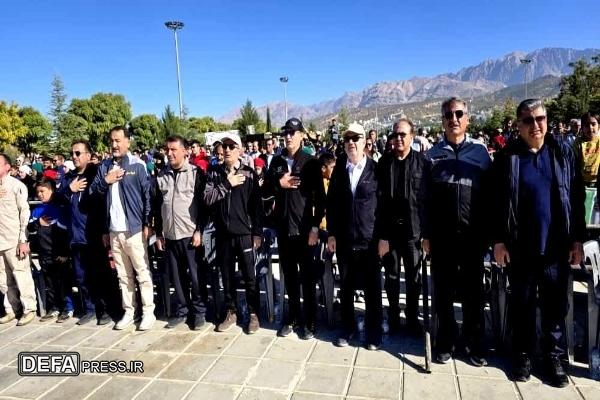 برگزاری به مناسبت هفته دفاع مقدس، پیاده‌روی خانوادگی در یاسوج+ تصاویر