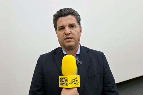 هرگونه کوتاهی در خدمت به مردم و نظام، خیانت است