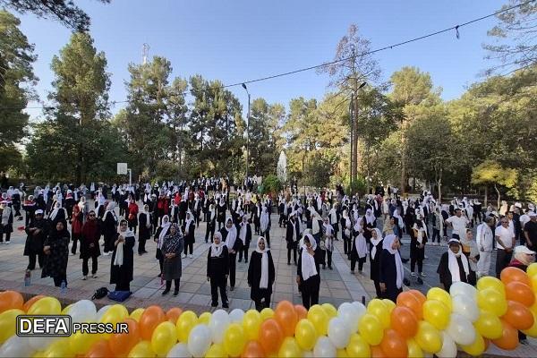 گرامیداشت هفته دفاع مقدس با حضور ۱۵۰۰ ورزشکار کرمانی+تصاویر