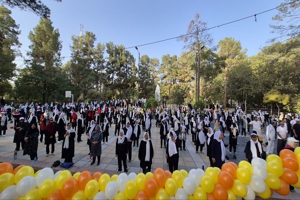 گرامیداشت هفته دفاع مقدس با حضور ۱۵۰۰ ورزشکار کرمانی+تصاویر