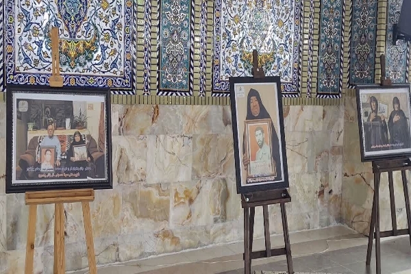 برپایی نمایشگاه هنر‌های تجسمی دفاع مقدس در نماز جمعه یاسوج+ تصاویر