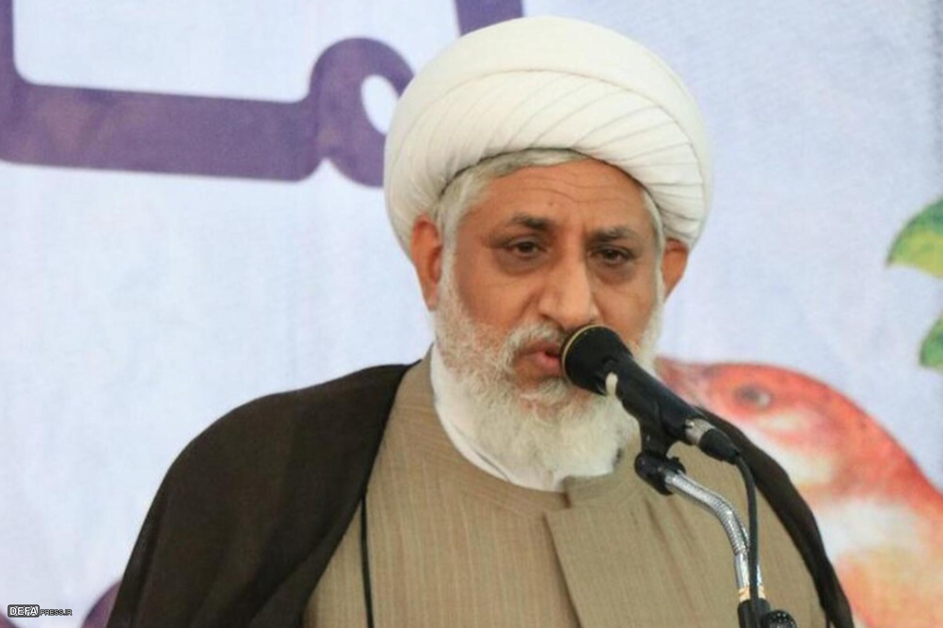 همکاری با دشمن و شایعه‌پراکنی خیانت به امت اسلامی است