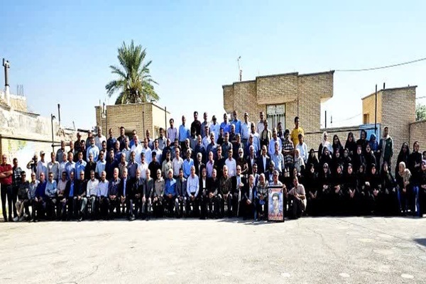 سومین همایش «معلم خوبم» بمناسبت هفته دفاع مقدس در لامرد برگزار شد