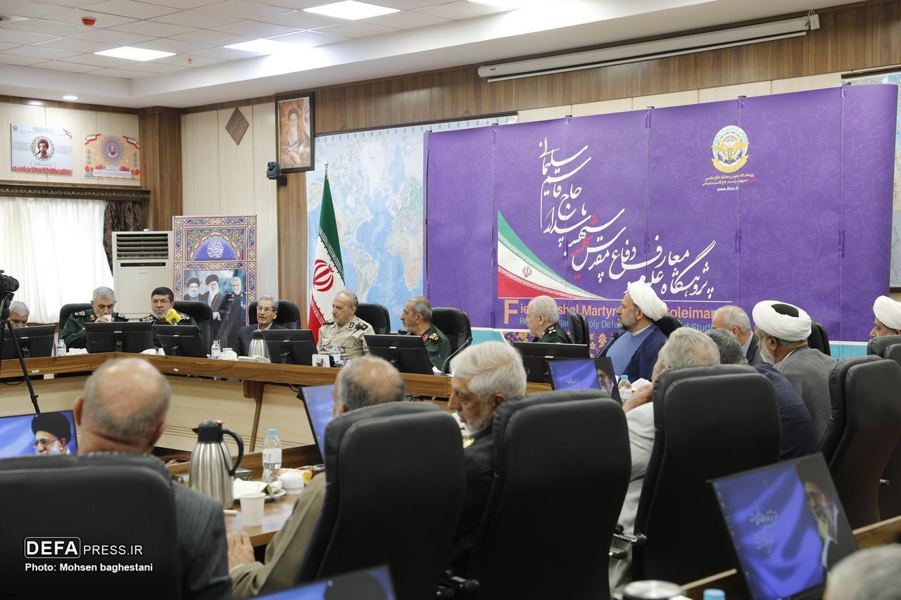 همایش تبیین «نقش امام خامنه‌ای، اطلاعات و رسانه در دفاع مقدس ۱۲ روزه» که در محل این پژوهشگاه برگزار شد