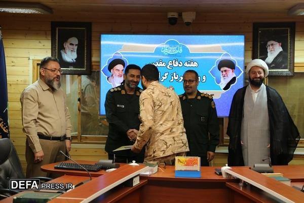 سربازان عزیز در کنار نیروهای مسلح از کیان کشور دفاع می کنند