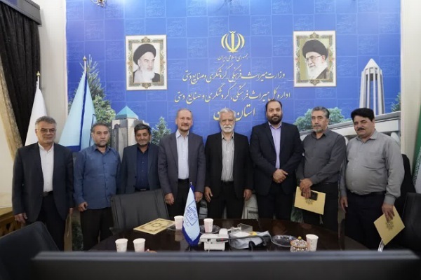 تجلیل از ایثارگران میراث‌فرهنگی همدان در هفته دفاع مقدس