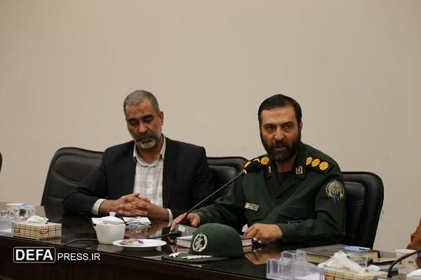 رونمایی از ۴۰ عنوان کتاب دفاع مقدس در کرمان/ نقش روحانیت در خط مقدم ایثار