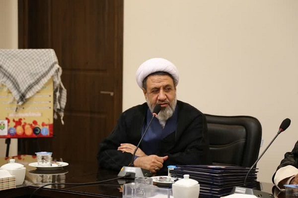 تبیین نقش بی‌بدیل روحانیت در دفاع مقدس؛ از خط مقدم تا هدایت جبهه‌ها