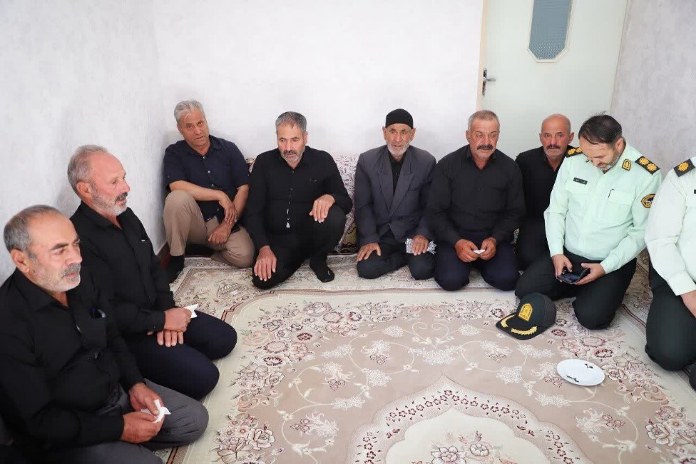 دیدار و دلجویی از خانواده شهید والامقام «مجتبی اسماعیلی» در کارچان