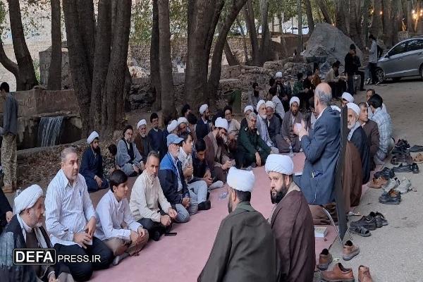 برگزاری همایش پیاده‌روی خانوادگی طلاب و روحانیون رزمنده و جانباز در یاسوج+ تصاویر