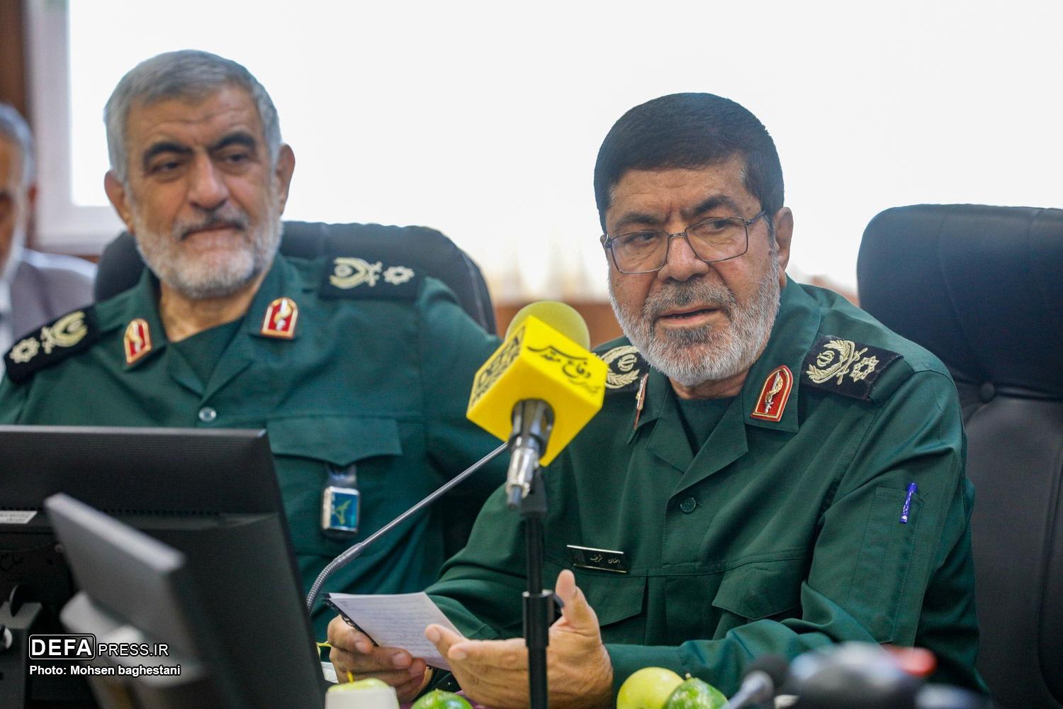 فرماندهان دفاع مقدس درباره نقش مثلث «رهبری-نیرو‌های مسلح-رسانه» در جنگ ۱۲ روزه چه گفتند؟