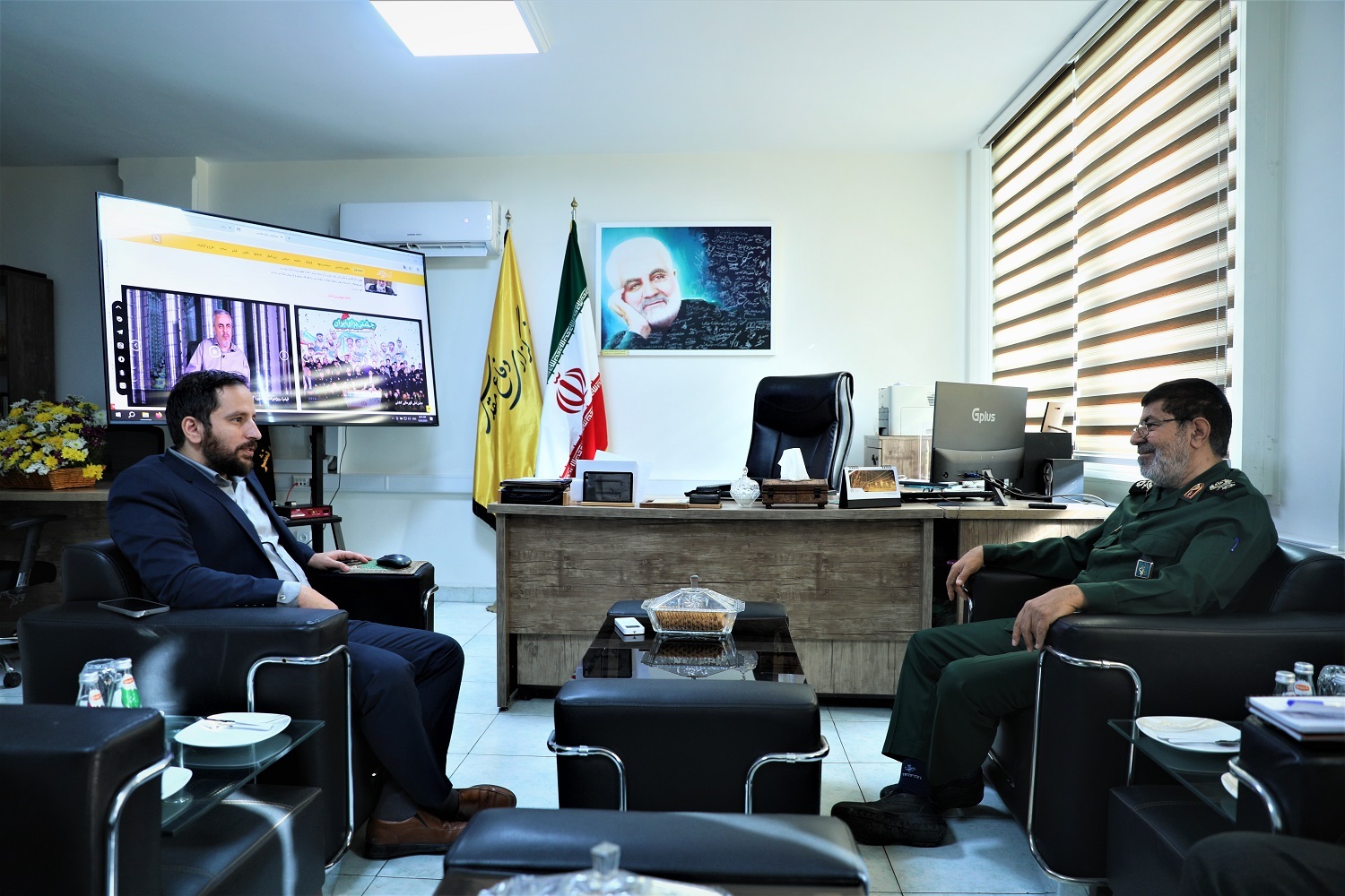 سردار شریف از خبرگزاری دفاع مقدس بازدید کرد