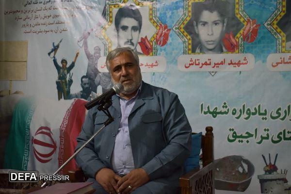 انقلاب اسلامی با انتقال پیام شهدا در جامعه تضمین می شود