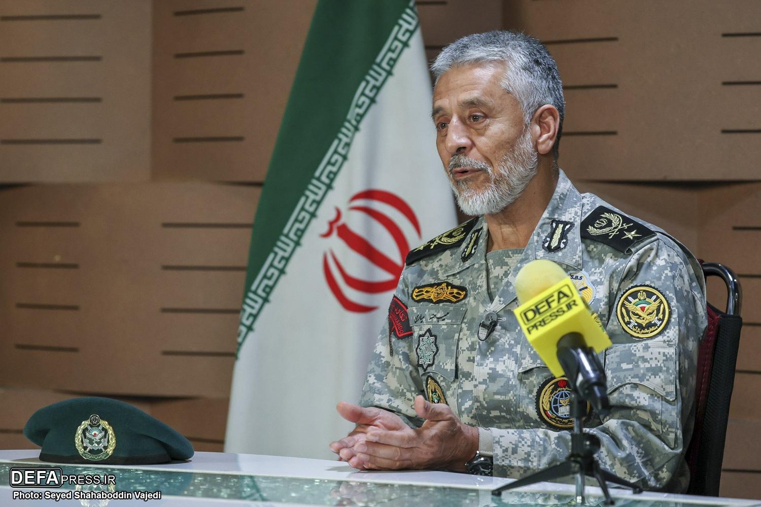 دریادار سیاری: تفاوت‌ها و شباهت‌های جنگ تحمیلی ۸ ساله و ۱۲ روزه/ چرا جنگ شد؟