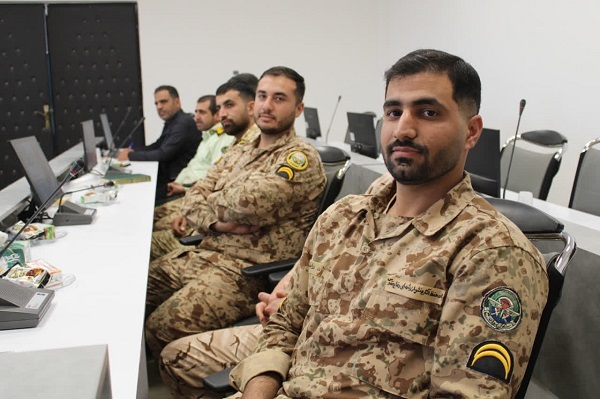 آیین تجلیل از سربازان وظیفه در اداره کل حفظ آثار و نشر ارزش‌های دفاع مقدس و مقاومت چهارمحال و بختیاری برگزار شد