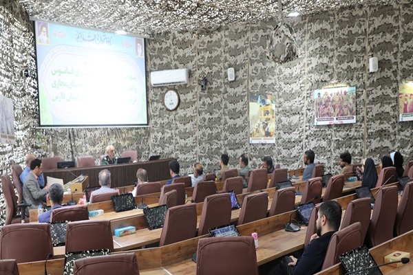 تصاویر/ اختتامیه هفتمین جشنواره فعالان فضای مجازی در حوزه دفاع مقدس و مقاومت استان و نهمین جشنواره فانوس در فارس