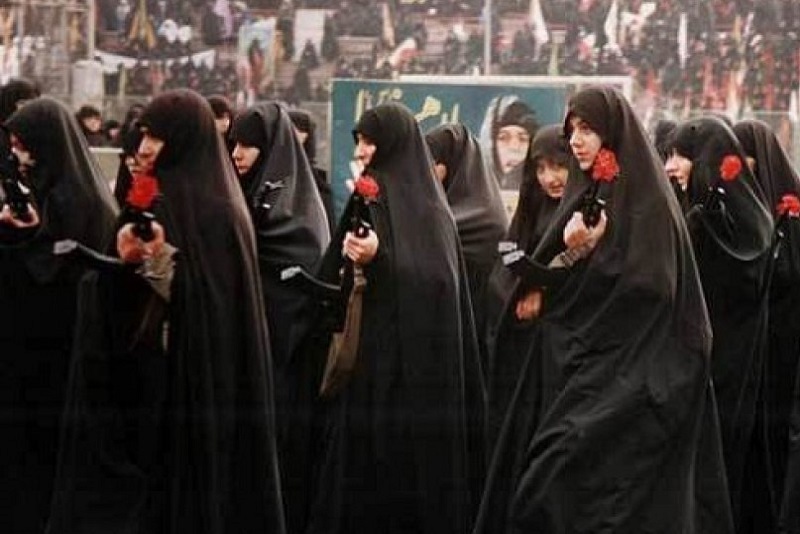 تبیین نقش کلیدی بانوان در دوران دفاع مقدس