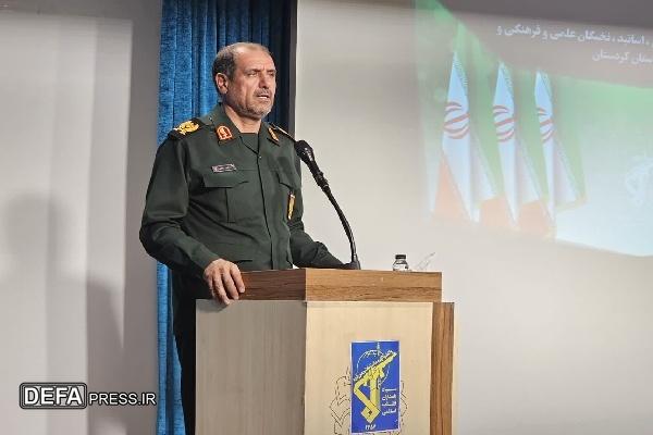 نخبگان و متنفذین پیشران و هدایت‌گر افکار عمومی هستند