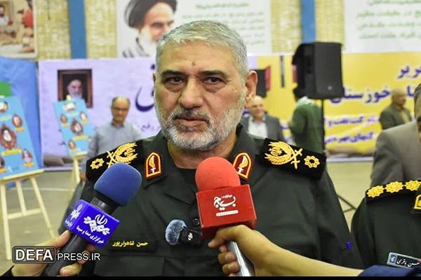 توزیع ۲۰ هزار بسته نوشت‌افزار توسط سپاه خوزستان در مناطق کم‌برخوردار